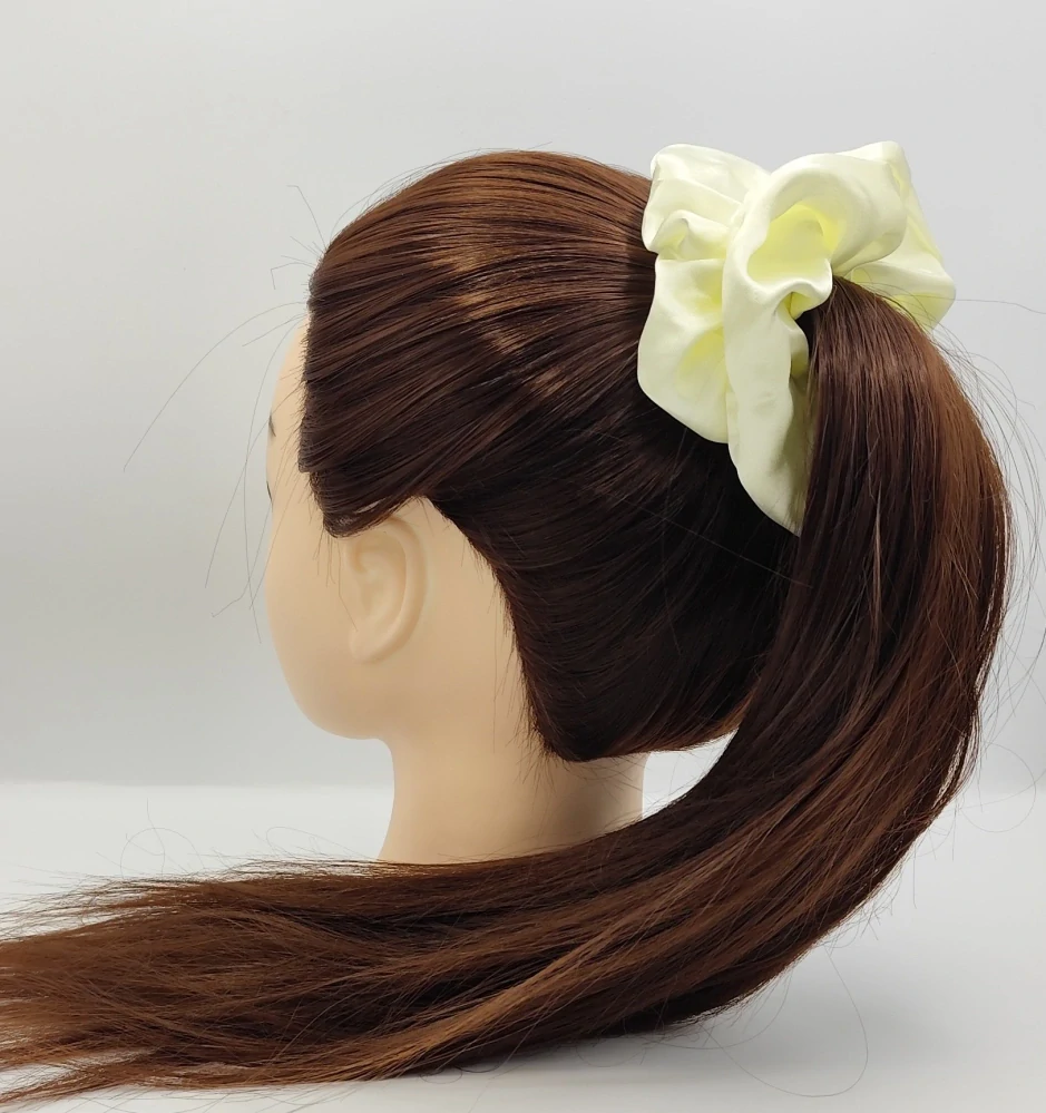 Saténová Scrunchie gumička sv. žlutá XL I.