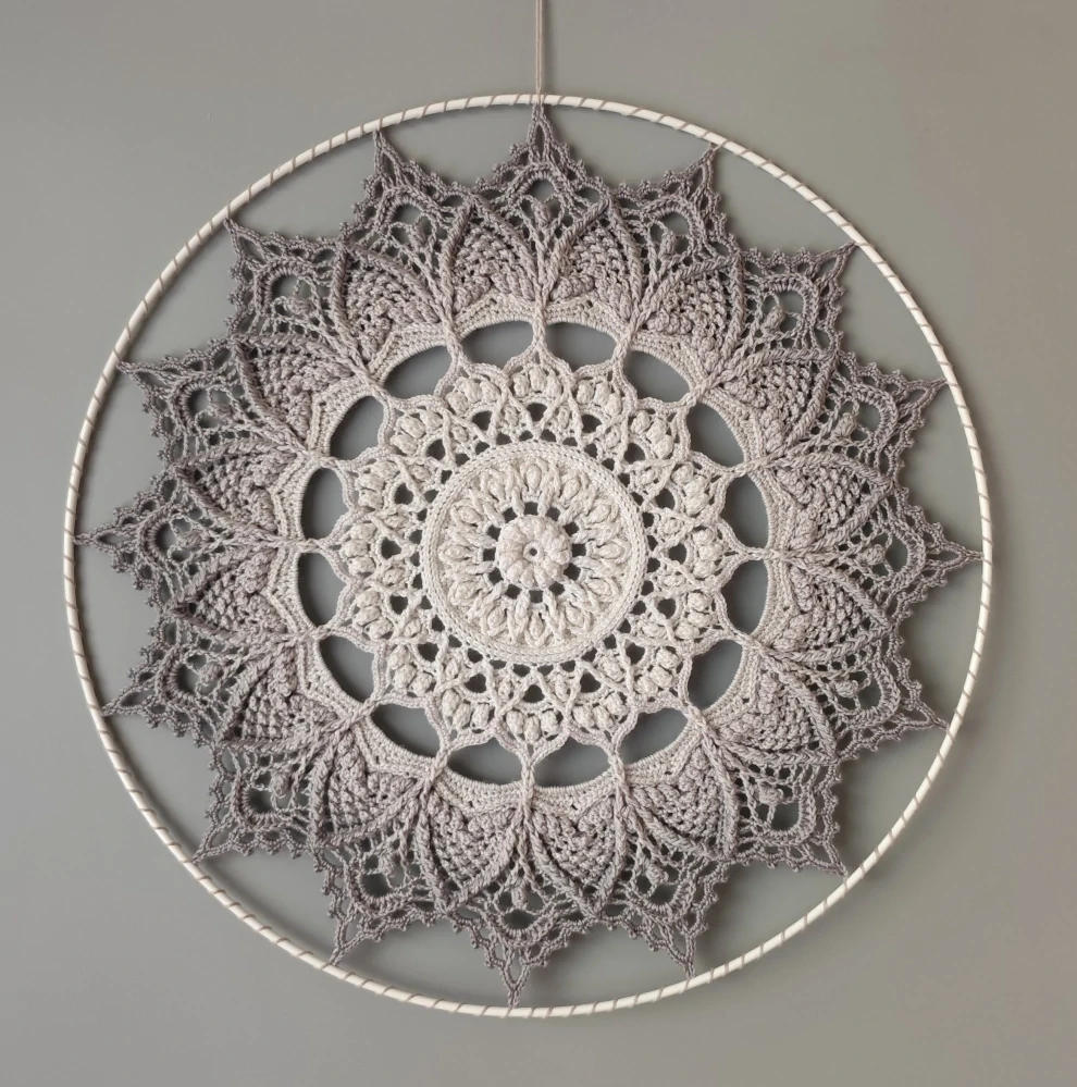 Mandala Béžově šedá hvězda - průměr 45 cm